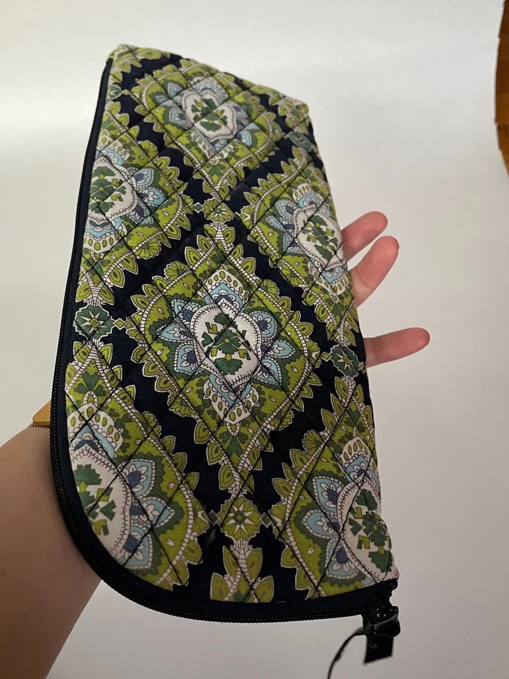 Vera Bradley //Sherry “Cambridge” Lime Green and Navy Quilted Hot tool Zip Case